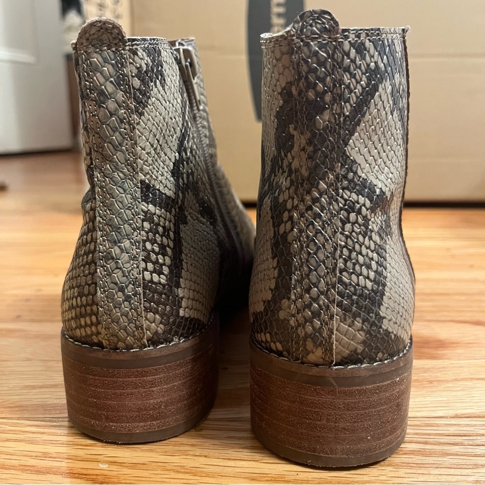 Lucky Brand EUC Snakeskin Leather Ankle Booties - Picture 3 of 6